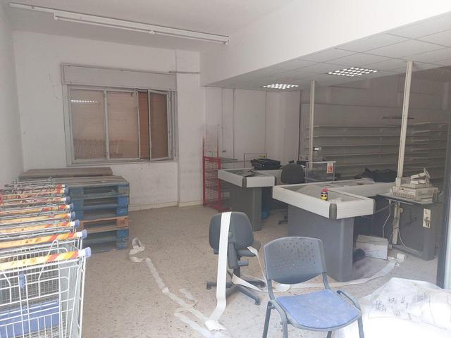 Negozi in vendita
