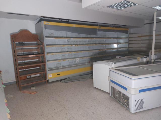 Negozi in vendita