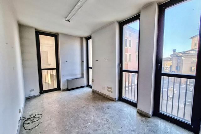 Studi privati in vendita