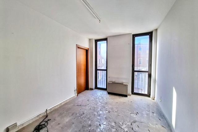 Studi privati in vendita