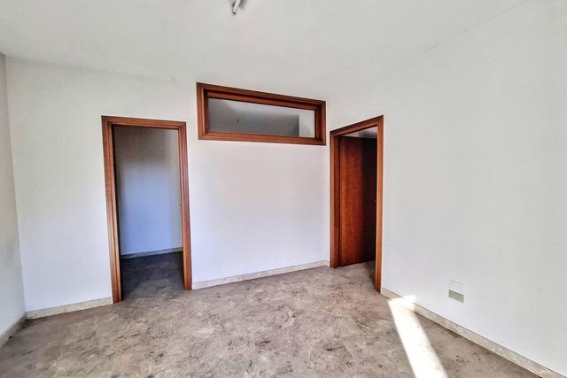 Studi privati in vendita