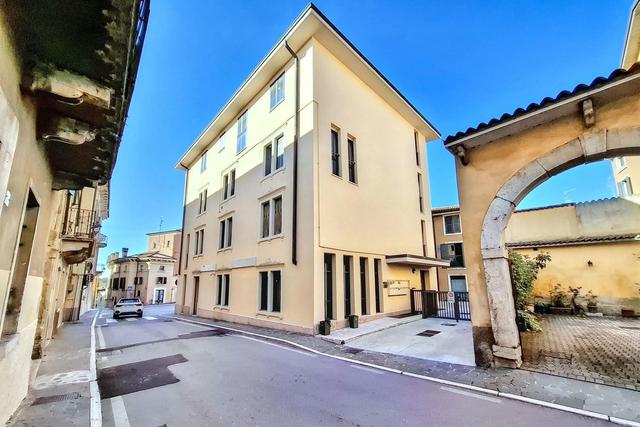 Studi privati in vendita