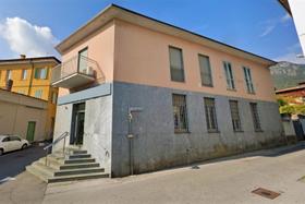 Banche in vendita