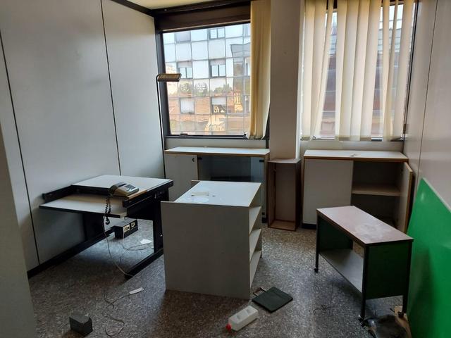 #12822 Affitto/Vendita Ampio ufficio con autorimessa in edificio commerciale in vendita - foto 15