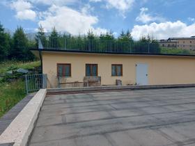 Magazzini in vendita