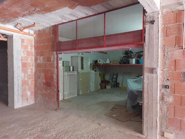 Garage in vendita
