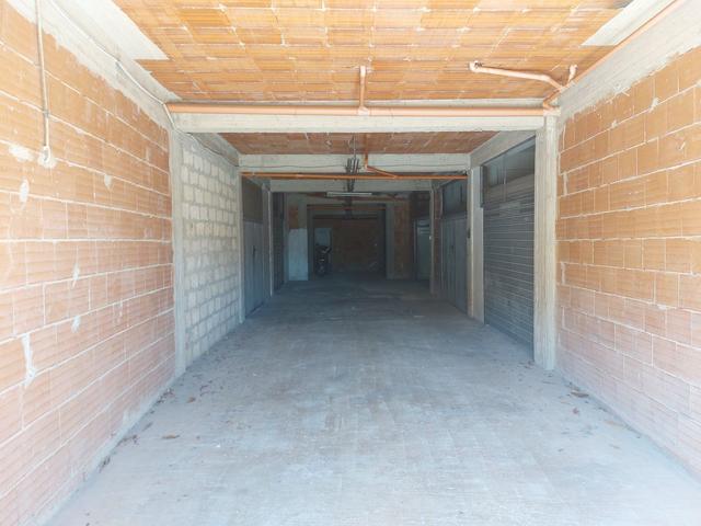 Garage in vendita