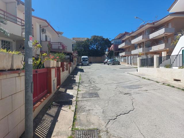 Garage in vendita