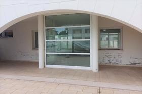 Negozi in vendita