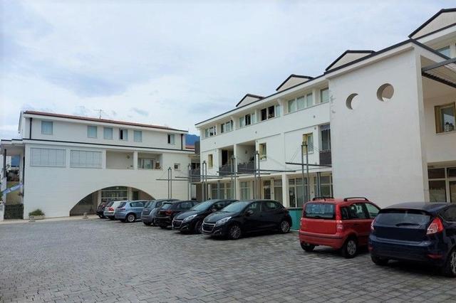 Negozi in vendita