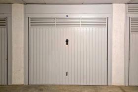 Garage in vendita