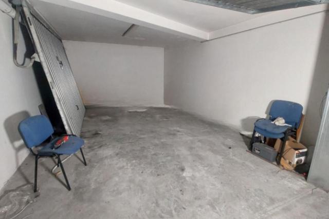 #24694 Ufficio con garage e posto auto coperto in vendita - foto 9