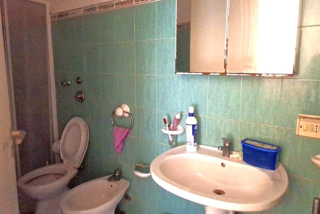 Magazzini in vendita