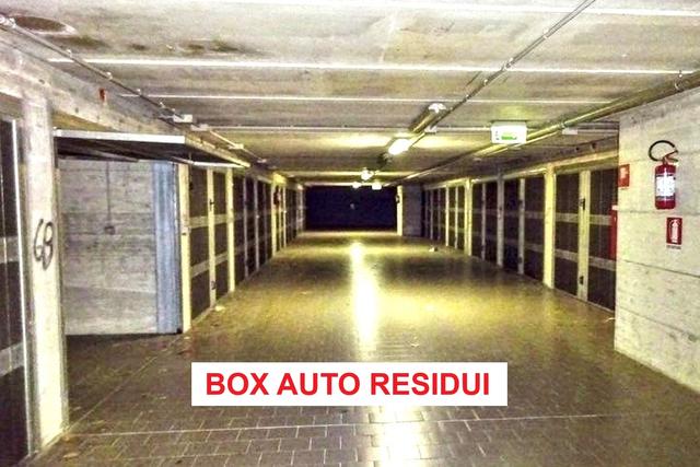 Garage in vendita