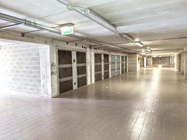 Garage in vendita