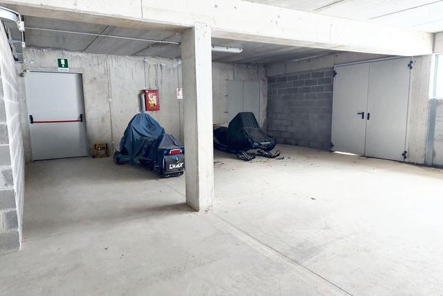 Garage in vendita