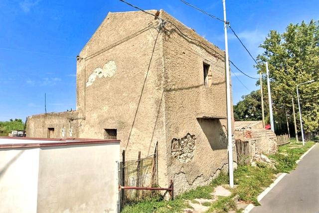 #2519021 Appezzamento di terreno e fabbricati rurali in vendita - foto 1