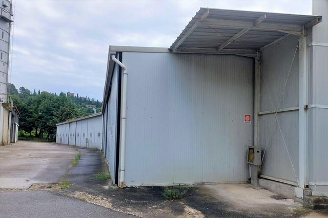 Stabilimenti produttivi in vendita