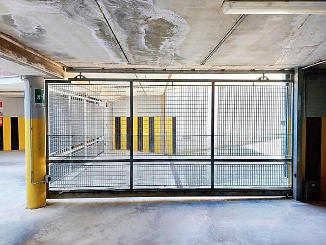 Garage in vendita