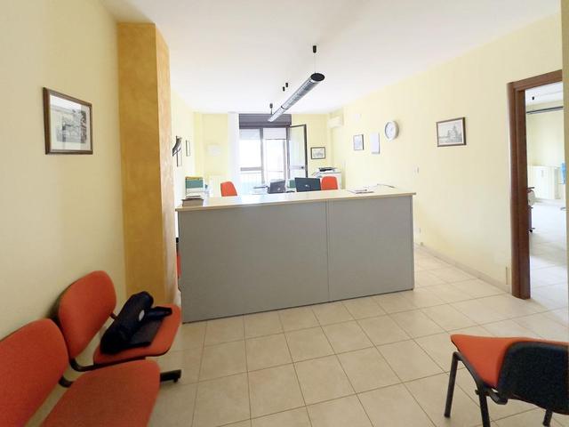 #21641 Ufficio in palazzina polifunzionale in vendita - foto 9