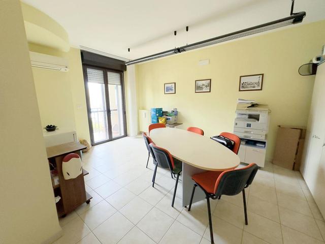#21641 Ufficio in palazzina polifunzionale in vendita - foto 12