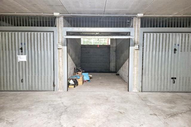 Garage in vendita
