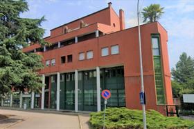 Banche in vendita