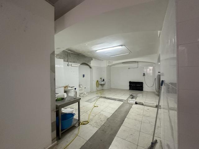 Magazzini in vendita