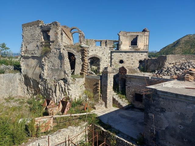 Palazzi in vendita