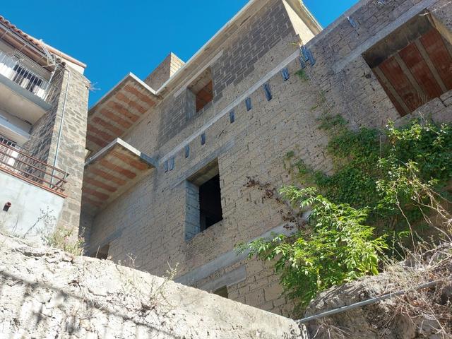 Palazzi in vendita