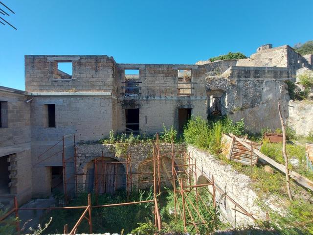 Palazzi in vendita