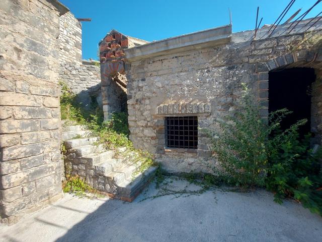 Palazzi in vendita