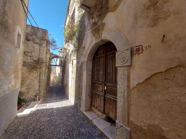Palazzi in vendita