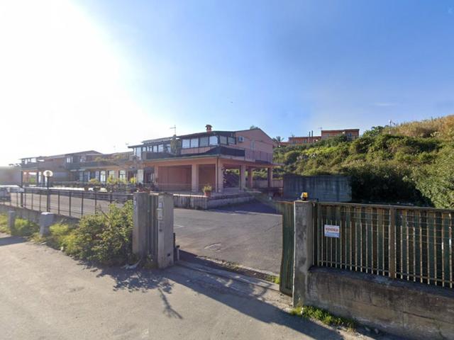 Garage in vendita