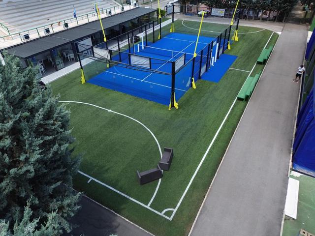 Campi sportivi in vendita