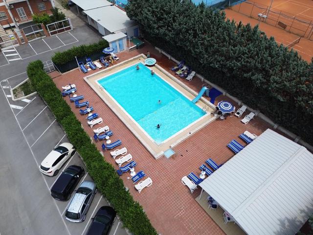 Campi sportivi in vendita
