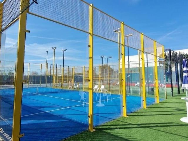 Campi sportivi in vendita
