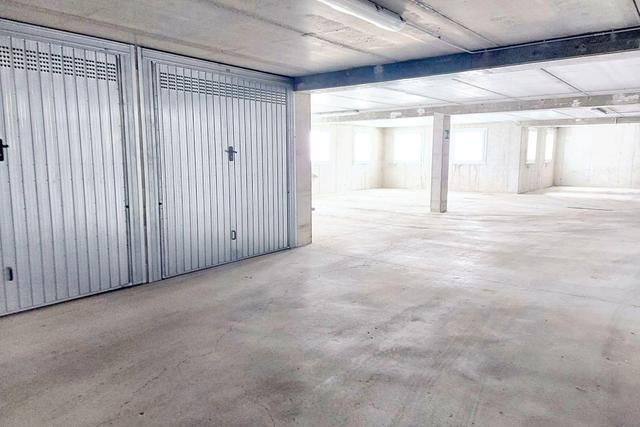 Garage in vendita