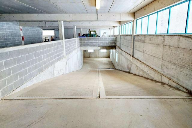 Garage in vendita