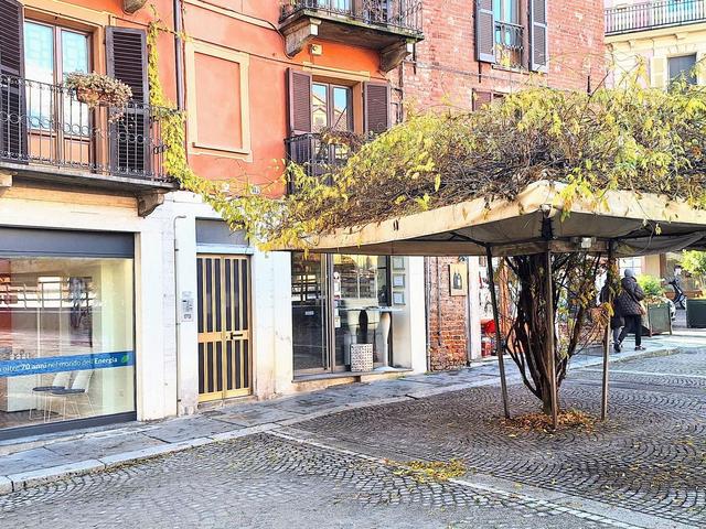 #25487 Bar su due livelli con dehor ad Asti in P.zza Statuto in vendita - foto 2