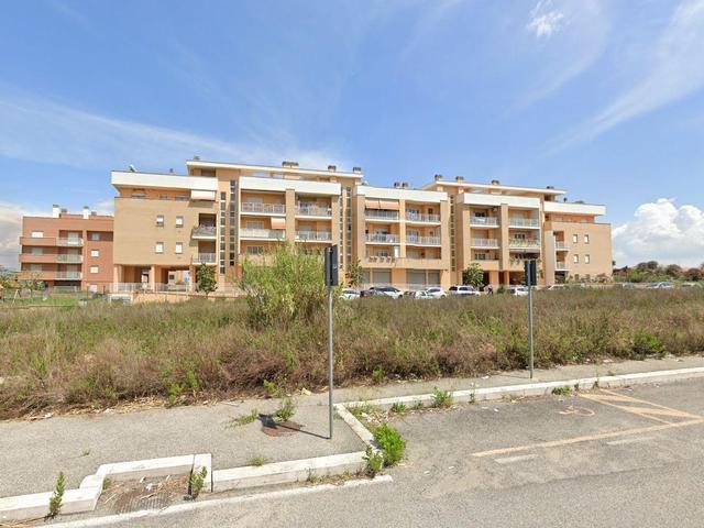 #24331 Negozio al grezzo con corte esclusiva e cantina  (sub 2) in vendita - foto 6