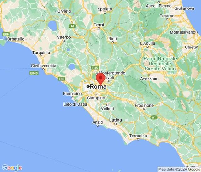 #24331 Negozio al grezzo con corte esclusiva e cantina  (sub 2) in vendita - foto 4