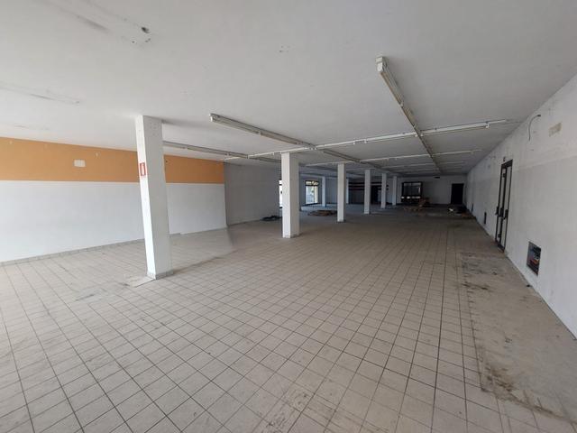 #2638637 Ampio locale commerciale in vendita - foto 2