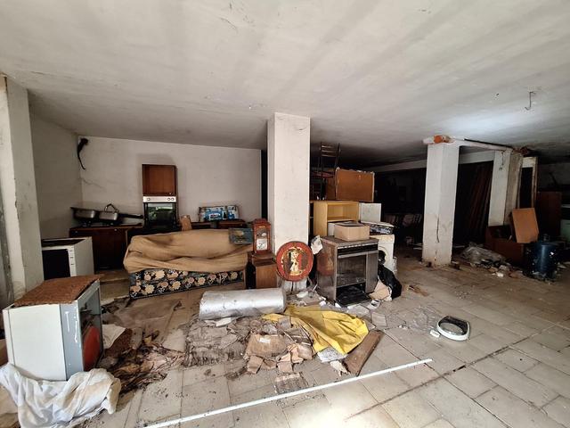 Magazzini in vendita