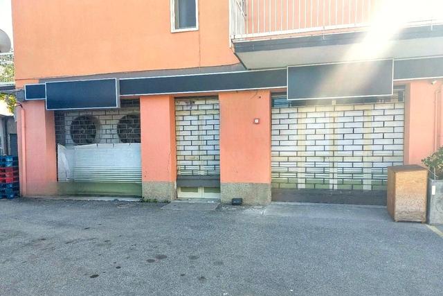 Negozi in vendita