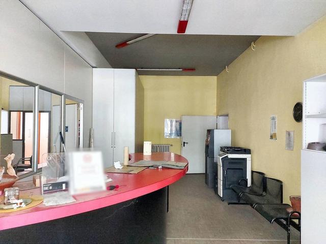 #24199 Ufficio con magazzino e parcheggi in vendita - foto 19