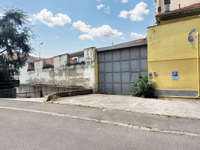 #24199 Ufficio con magazzino e parcheggi in vendita - foto 15