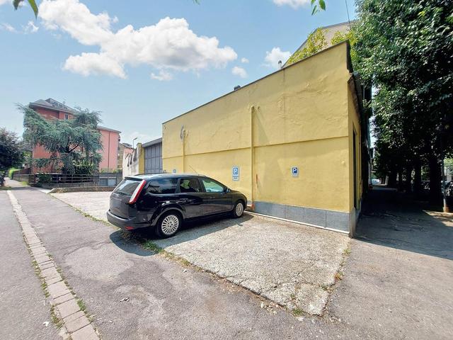 #24199 Ufficio con magazzino e parcheggi in vendita - foto 21