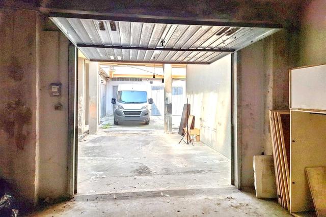 Garage in vendita