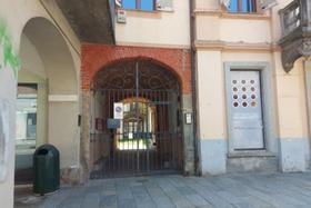 Negozi in vendita